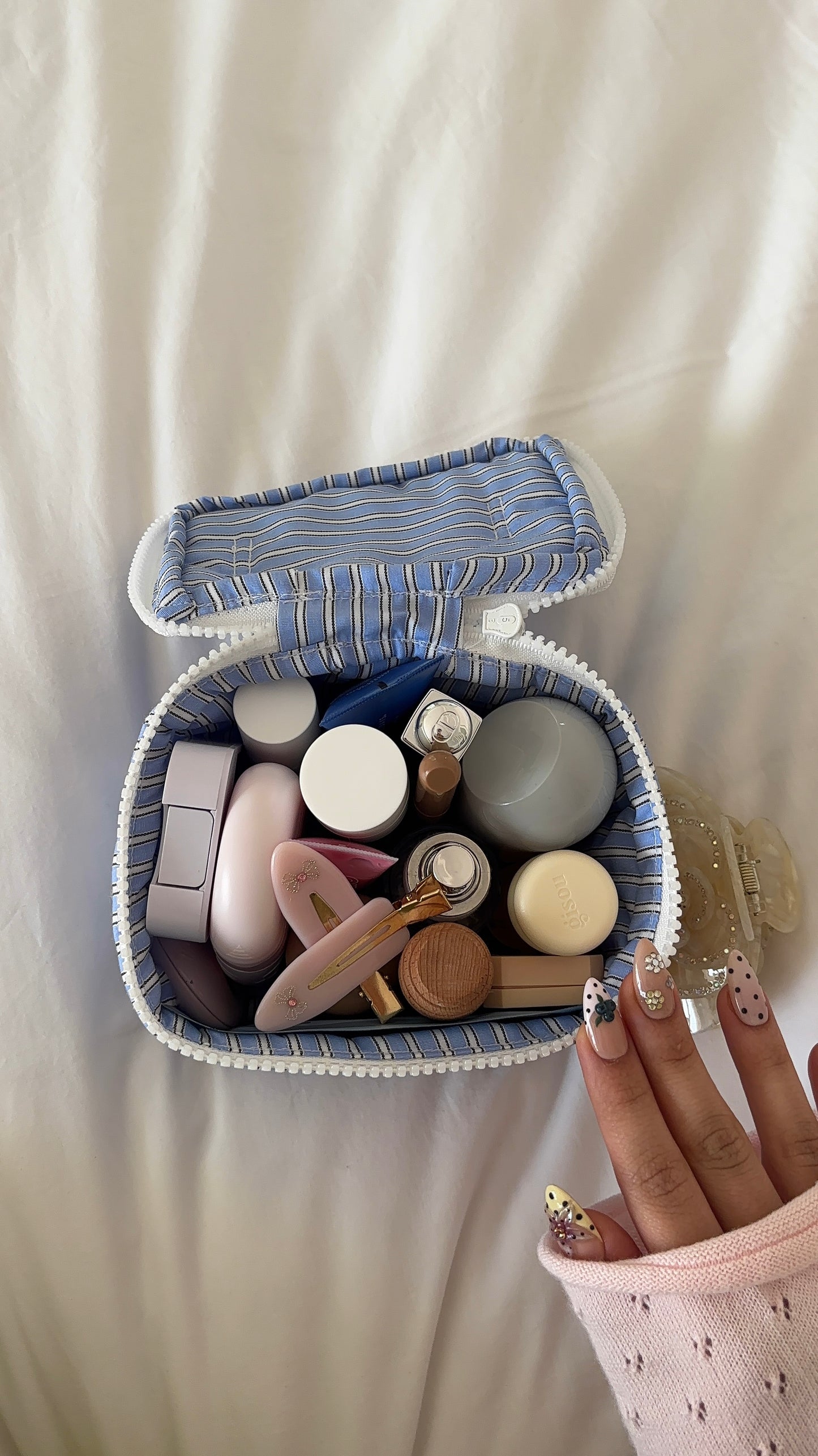 Boyfriend micro-pouch