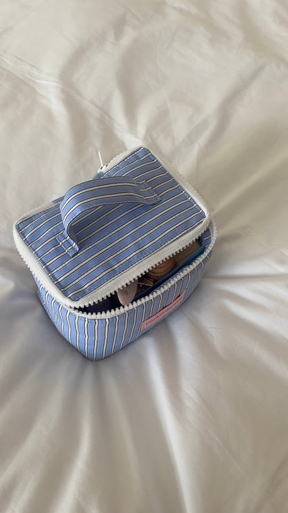 Boyfriend micro-pouch