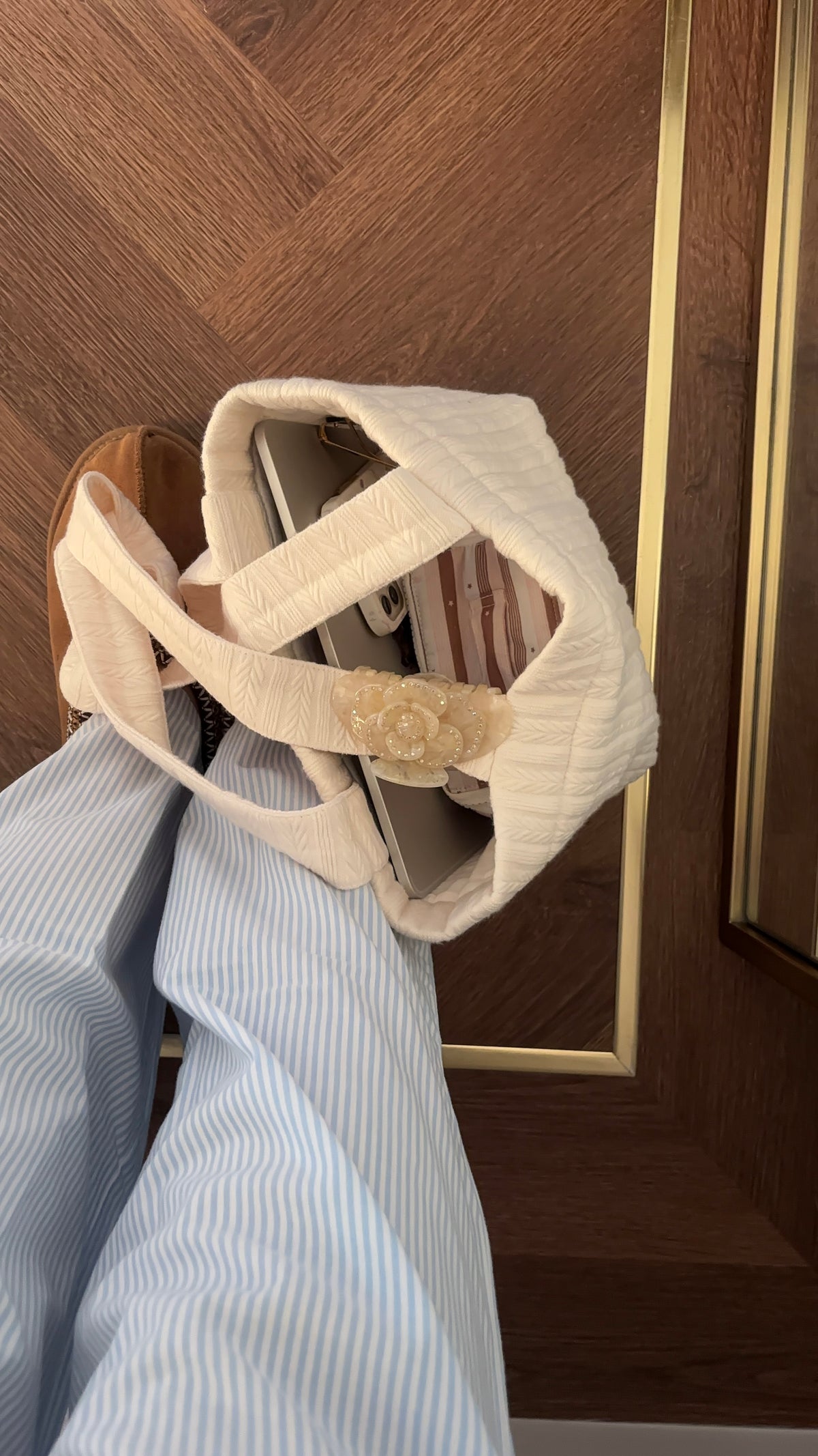 Vanilla tote