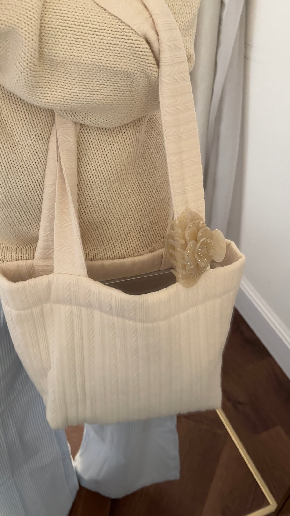 Vanilla tote